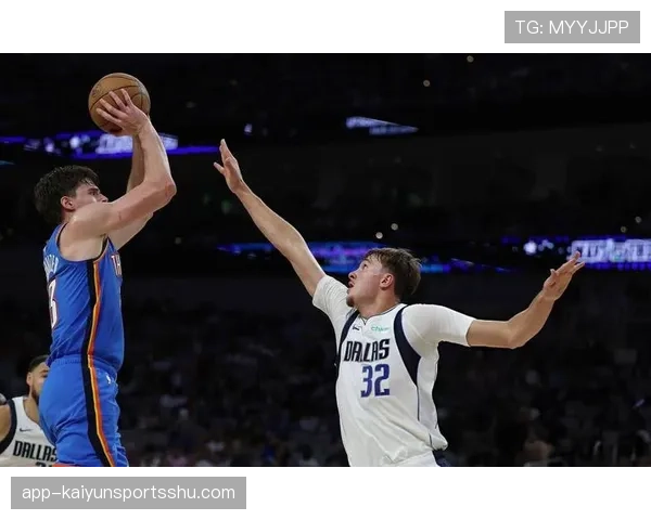 东契奇三分效率提升显著，关键时刻助独行侠拉开比分